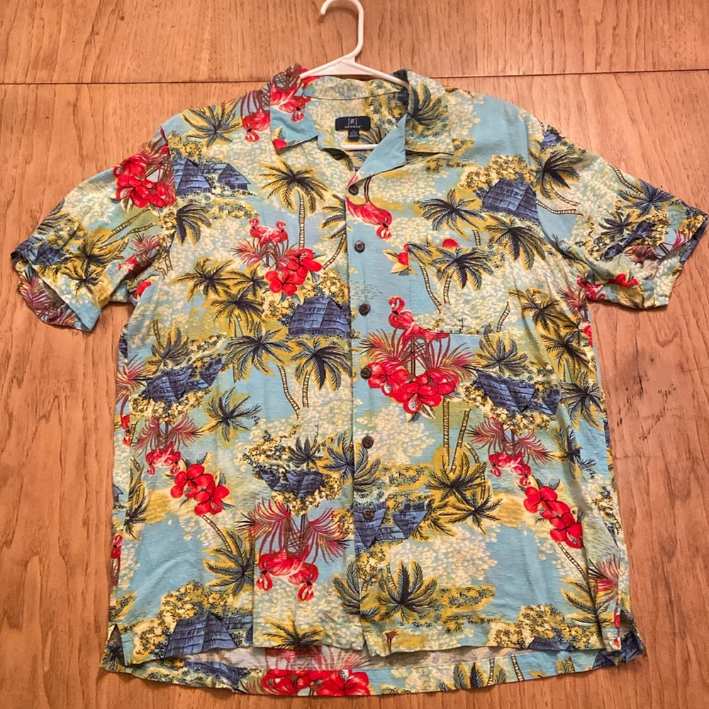 Button-up Short Sleeve Hawaiian Shirt